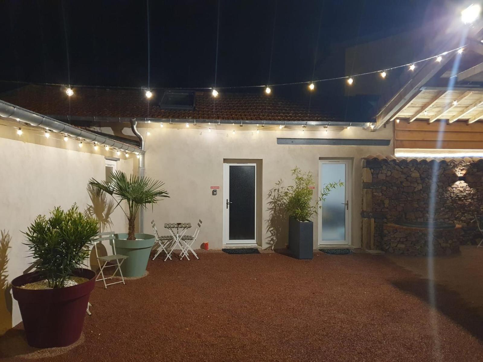 Le Boheme, Sauna & Spa Riorges Luaran gambar