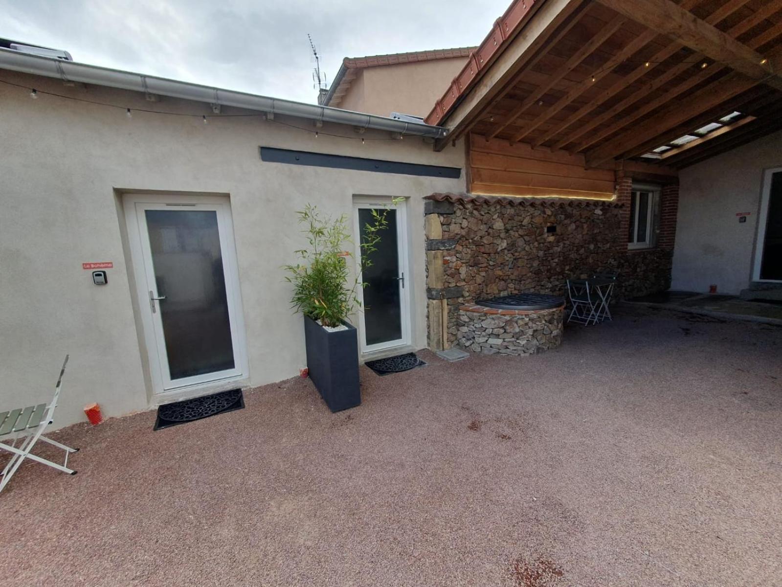 Le Boheme, Sauna & Spa Riorges Luaran gambar